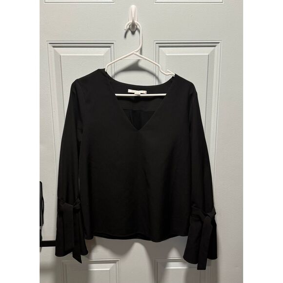 Women's‎ Cooper & Ella Black Tie Sleeve V-Neck Blouse Size Medium - Picture 1 of 7